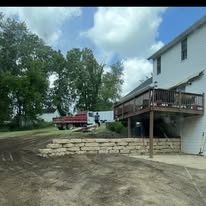 Tiered retaining wall